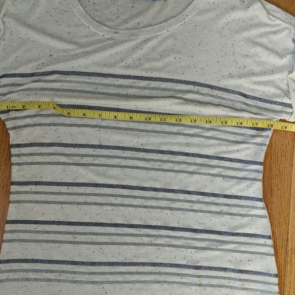 Apt 9 Top - Picture 7 of 8